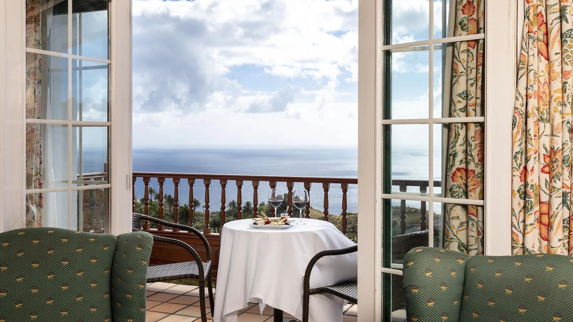 Parador De La Palma Brena Baja Hotel