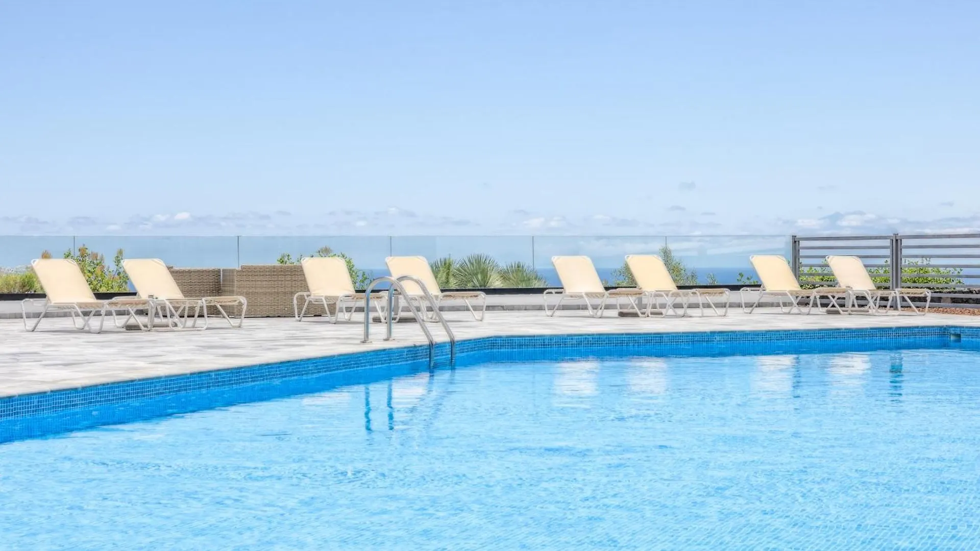 Parador De La Palma Brena Baja Hotel