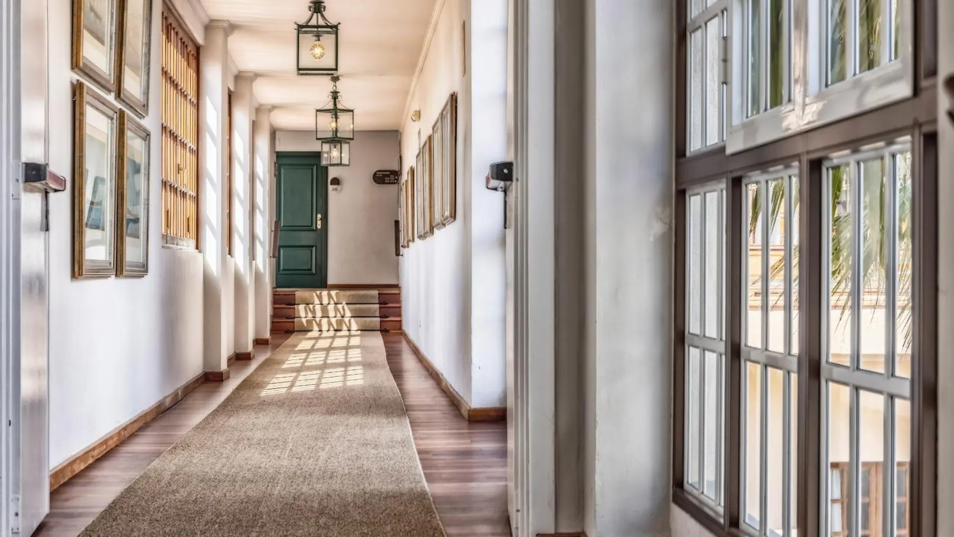 Parador De La Palma Brena Baja Hotel