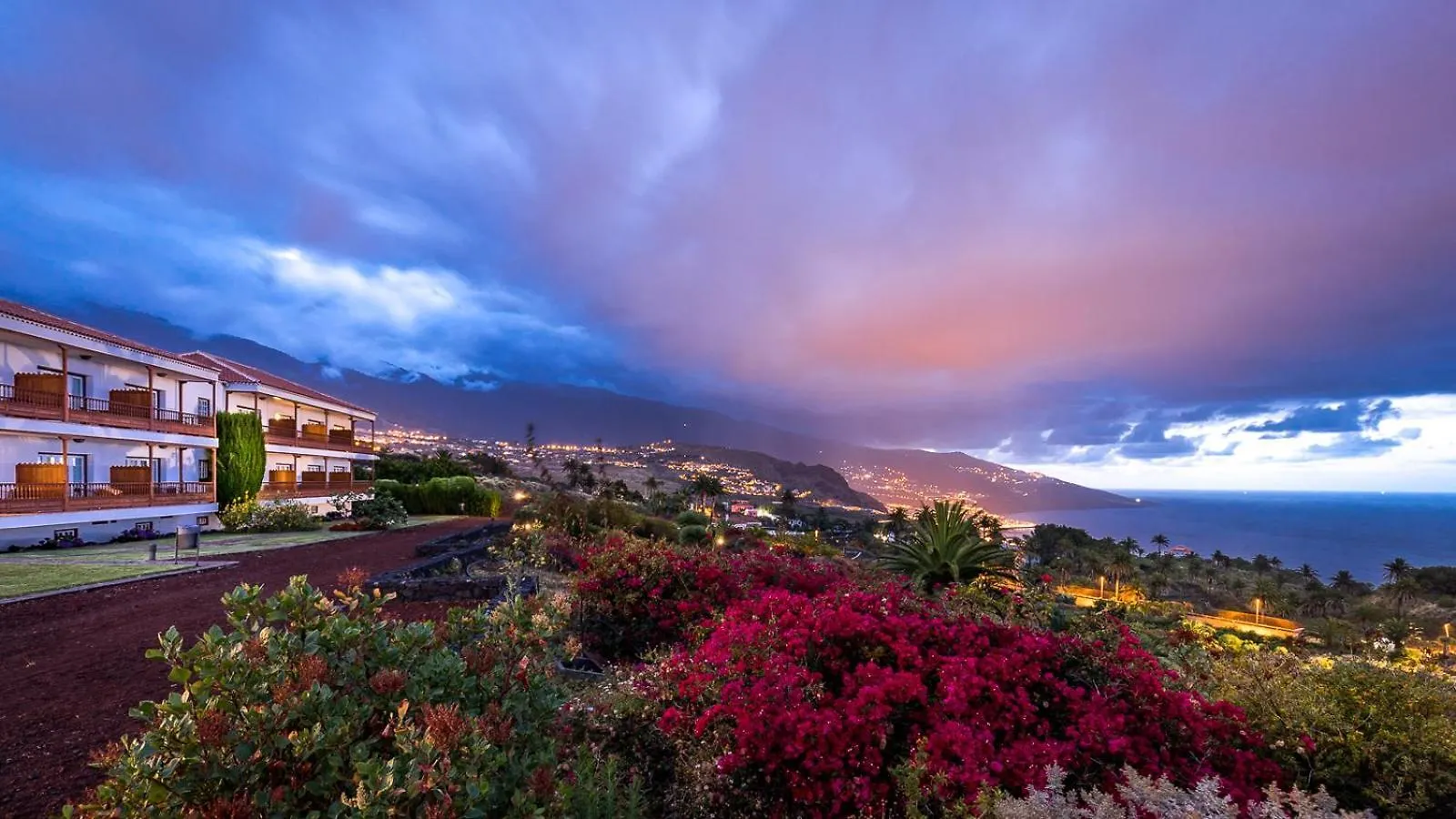 Parador De La Palma Brena Baja Hotel
